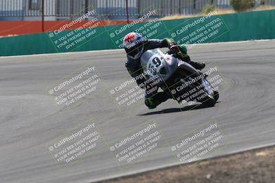 media/Apr-20-2025-AHRMA (Sun) [[393a79c373]]/Race/Group 10/Turn 4b/